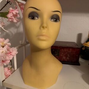 Elegant Mannequin Head with Makeup